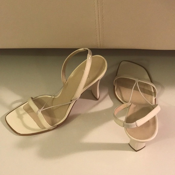 Couture Vera Wang heels - Picture 8 of 8